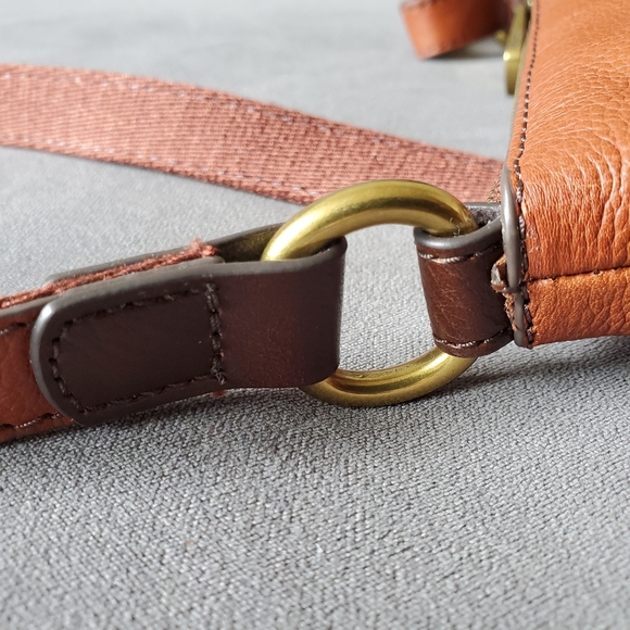 Fossil Voyager Small Brown Leather Crossbody Bag - Picture 7 of 12